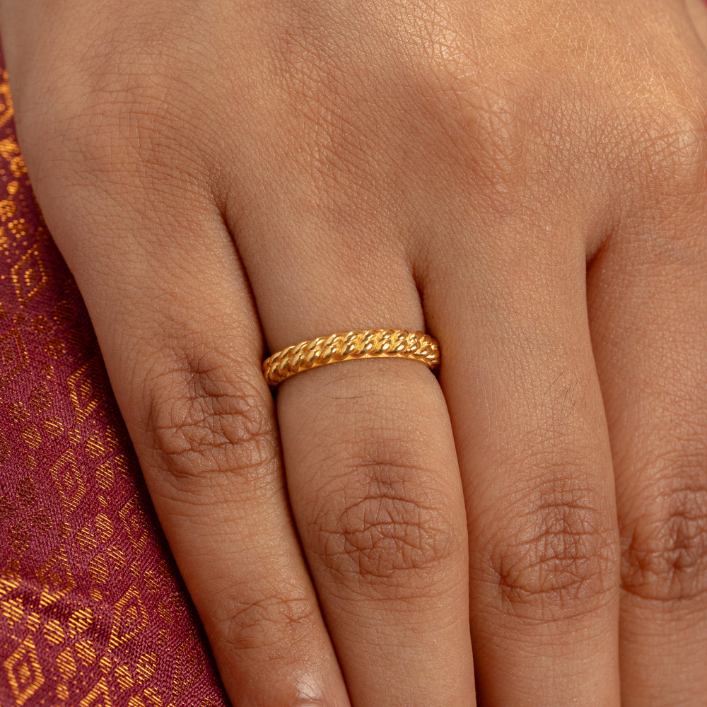 Sleek Ring