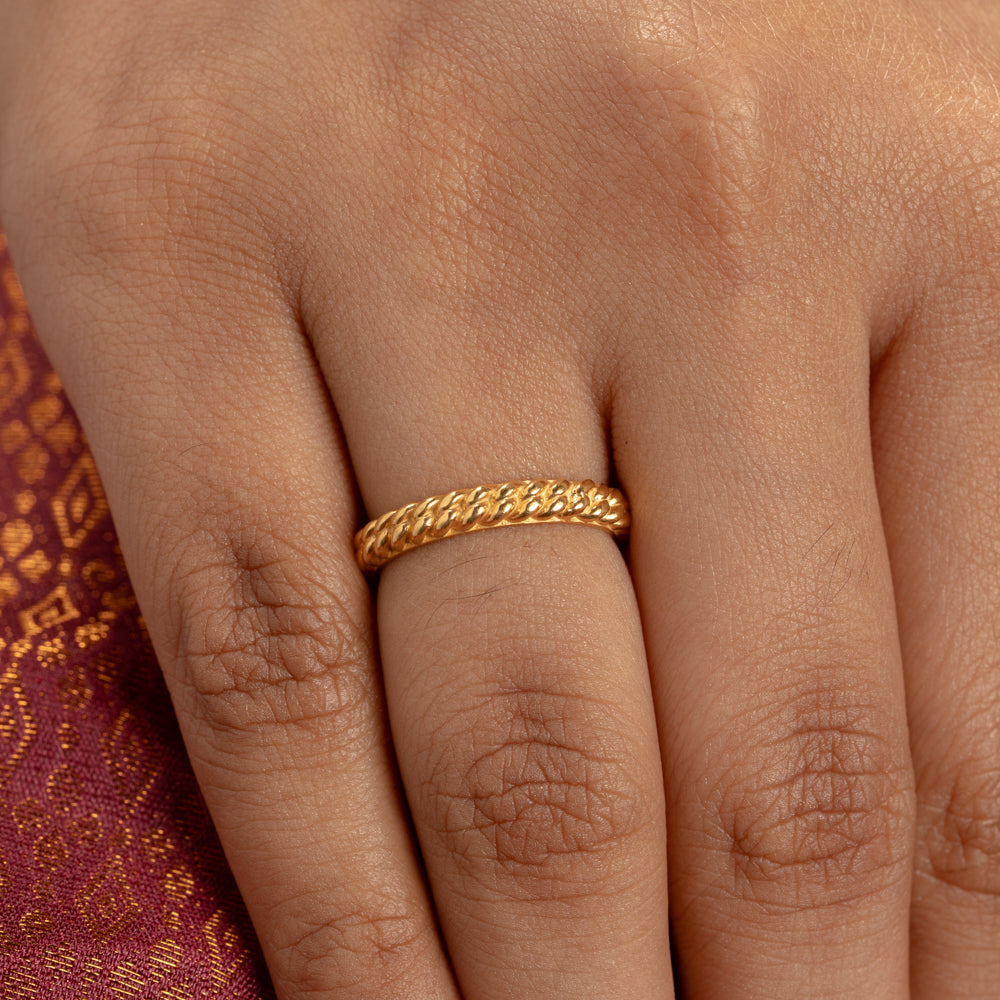 Sleek Ring