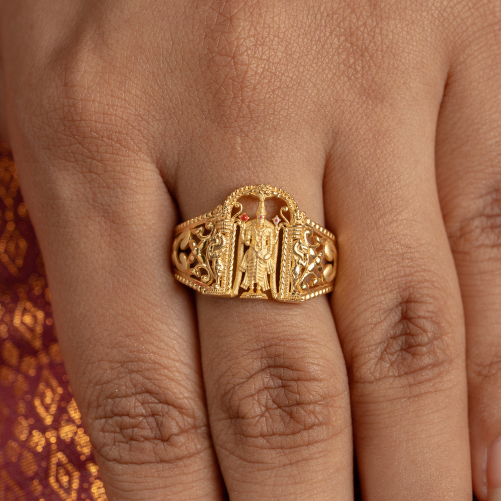 Sleek Ring