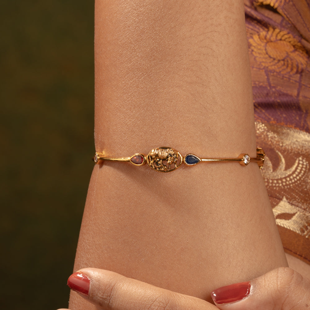 Iravika Bangle