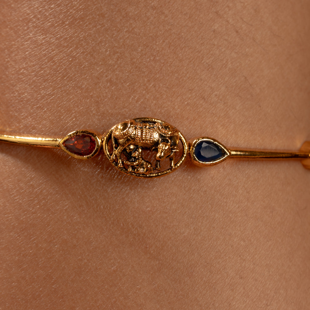 Iravika Bangle