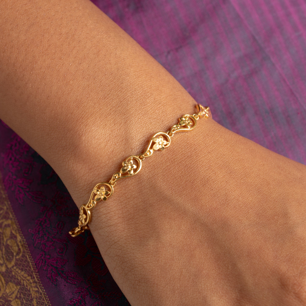 Shatangi Bracelet